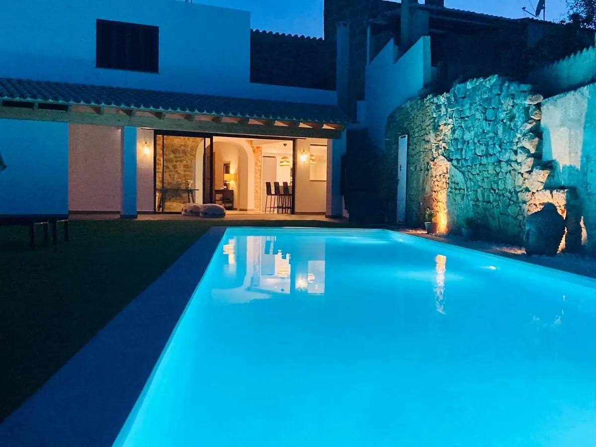Can Roig Ses Salines  Casa vacanze